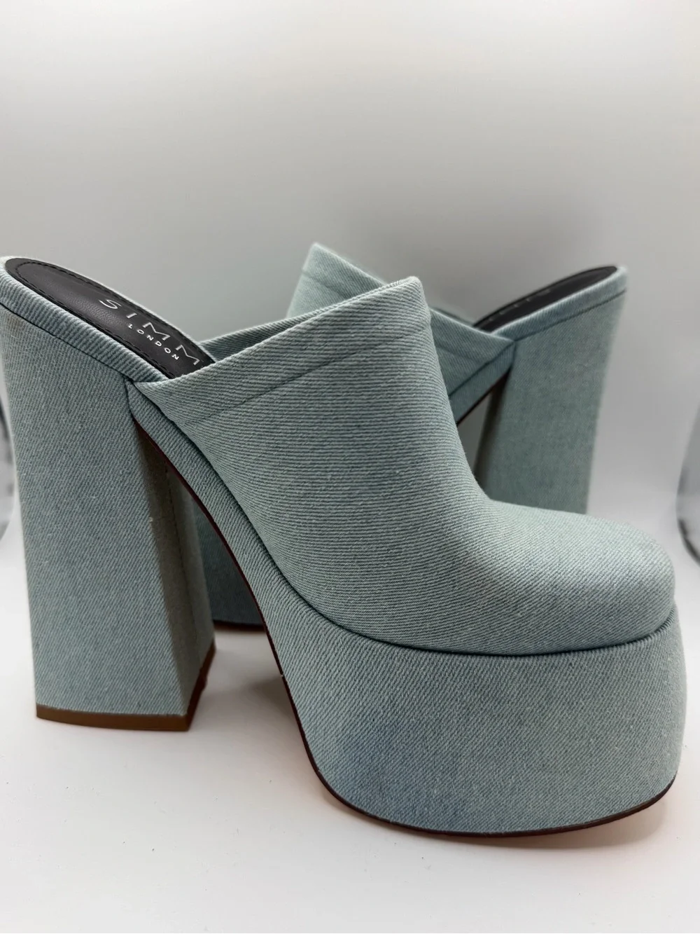 N/A simmi london